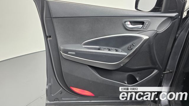 Hyundai Santafe 2016 — photo 14