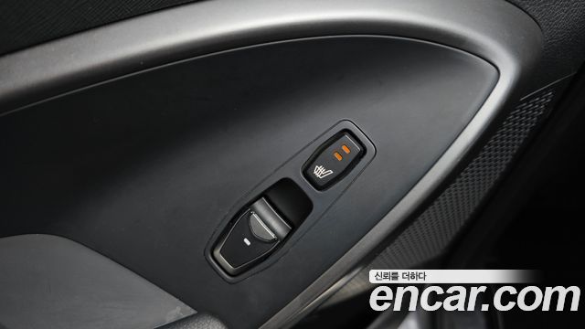 Hyundai Santafe 2016 — photo 31