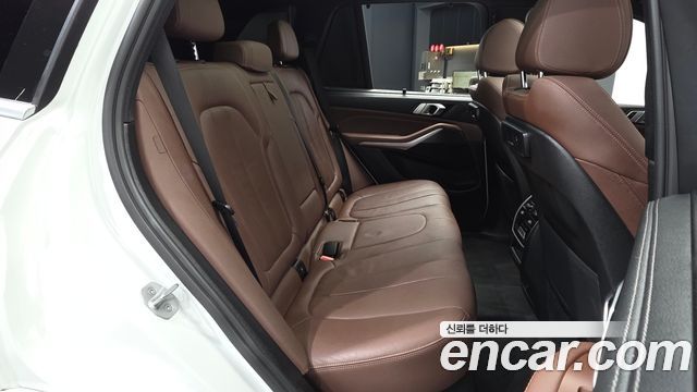 BMW X5 2022 — photo 18
