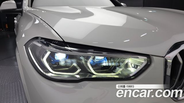 BMW X5 2022 — photo 8