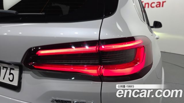 BMW X5 2022 — photo 9