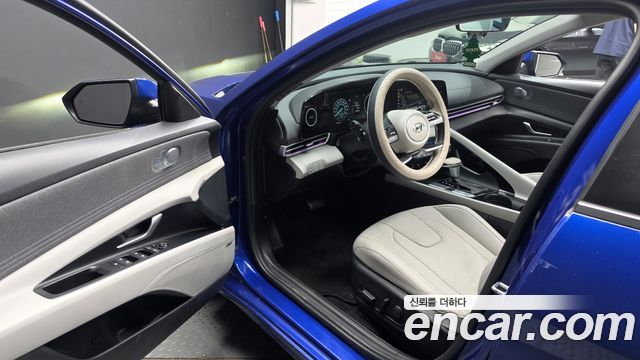 Hyundai AVANTE 2021 — photo 13