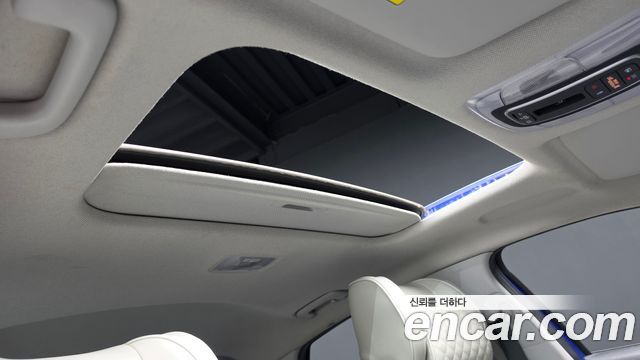 Hyundai AVANTE 2021 — photo 25