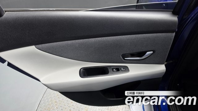 Hyundai AVANTE 2021 — photo 15