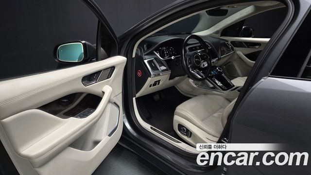 Jaguar I-PACE 2019 — photo 13