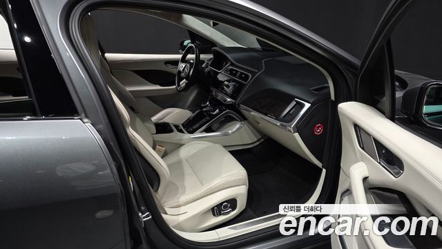 Jaguar I-PACE 2019 — photo 17