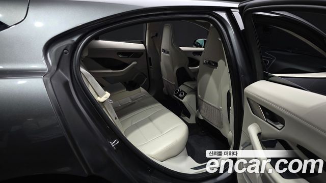 Jaguar I-PACE 2019 — photo 18