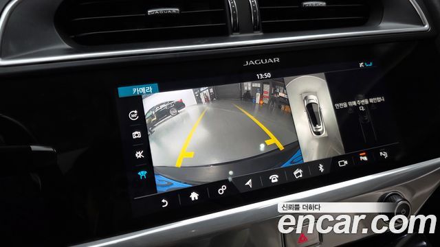 Jaguar I-PACE 2019 — photo 21