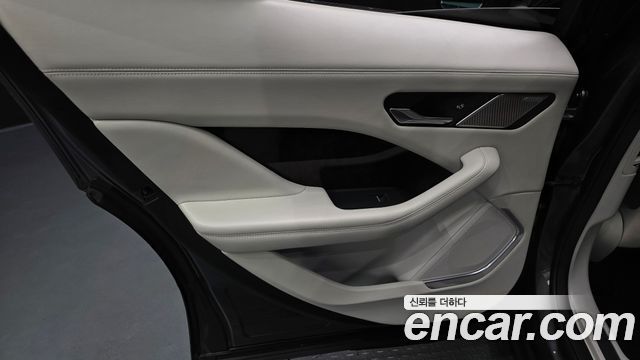 Jaguar I-PACE 2019 — photo 15