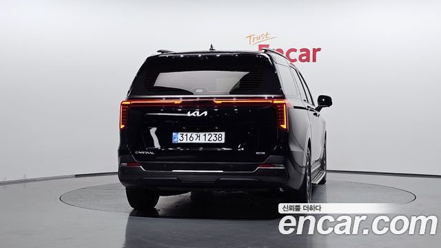 Kia Canival 2025 — photo 4