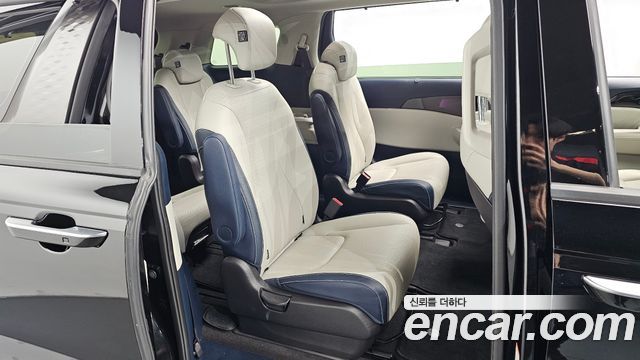 Kia Canival 2025 — photo 17