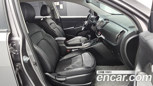 Kia Sportage 2013 — photo 16