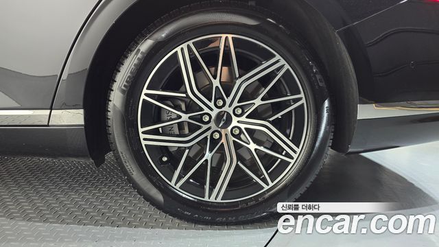 Genesis G90 2023 — photo 7