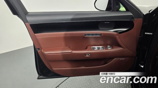 Genesis G90 2023 — photo 14