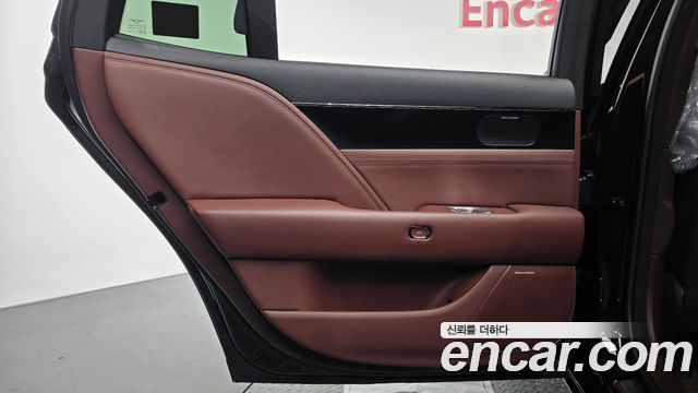 Genesis G90 2023 — photo 15