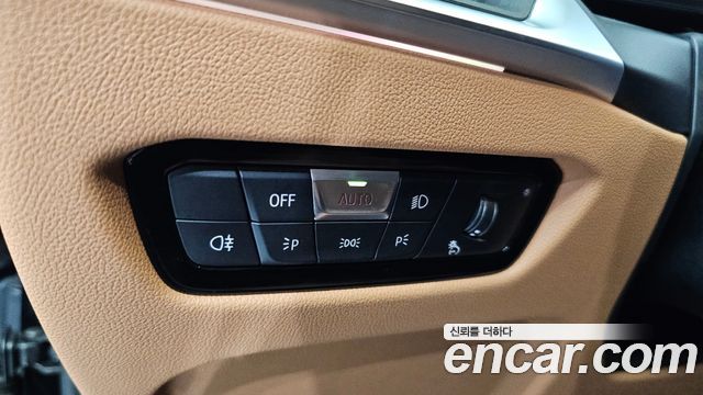 BMW 3-Series 2024 — photo 14