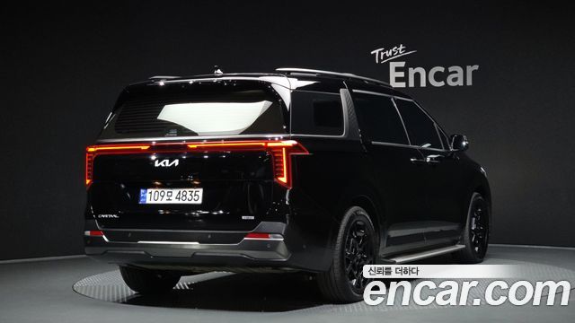 Kia Canival 2025 — photo 2