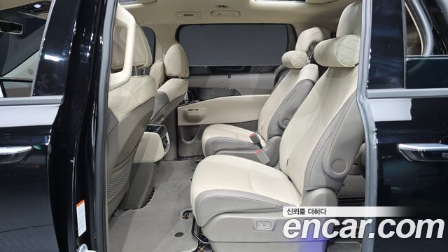 Kia Canival 2025 — photo 18