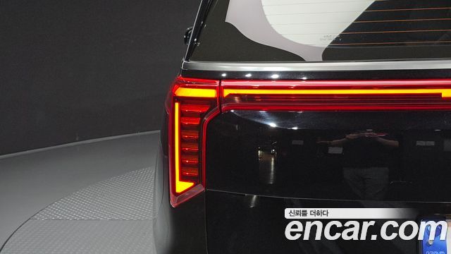 Kia Canival 2025 — photo 9
