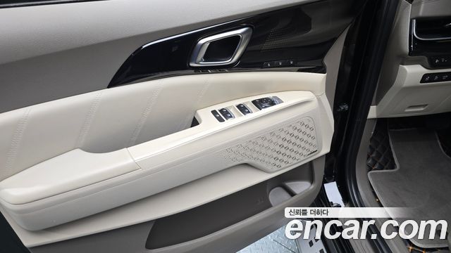 Kia Canival 2025 — photo 15