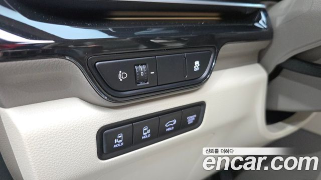 Kia Canival 2025 — photo 27