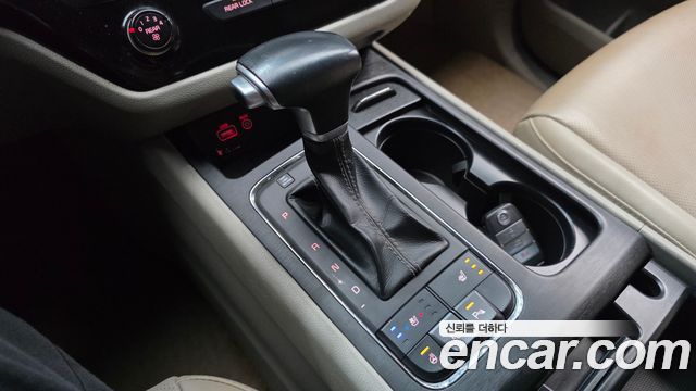 Kia Canival 2018 — photo 9