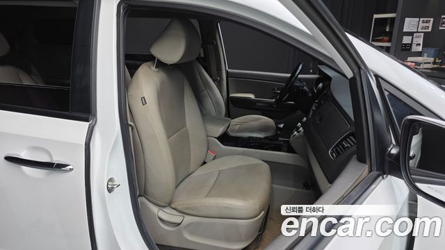 Kia Canival 2018 — photo 12