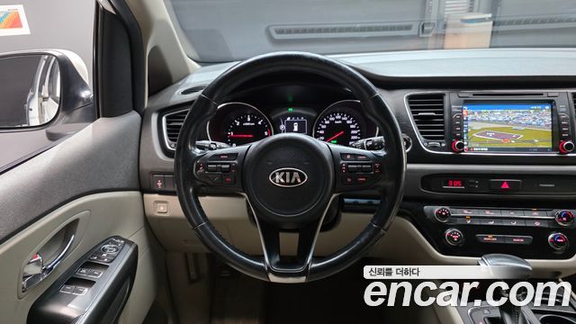 Kia Canival 2018 — photo 13