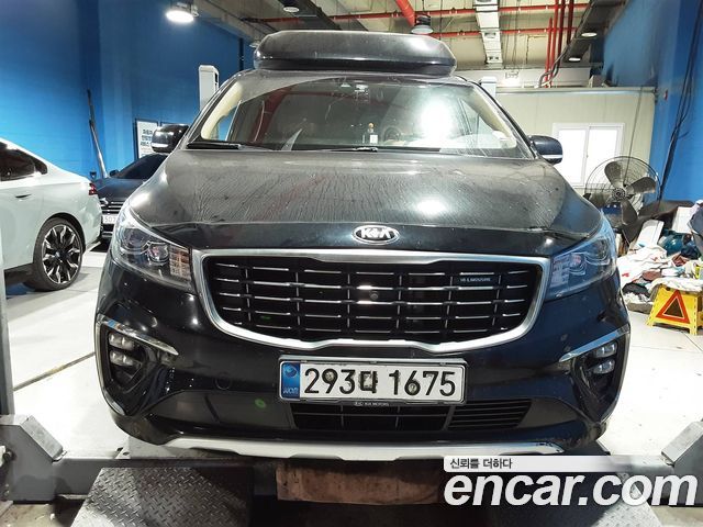 Kia Canival 2019 — photo 1