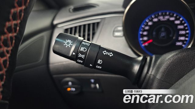 Hyundai Genesis 2016 — photo 25