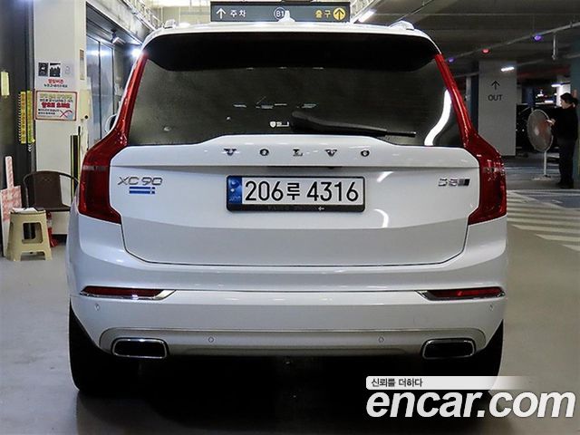 Volvo XC90 2018 — photo 5