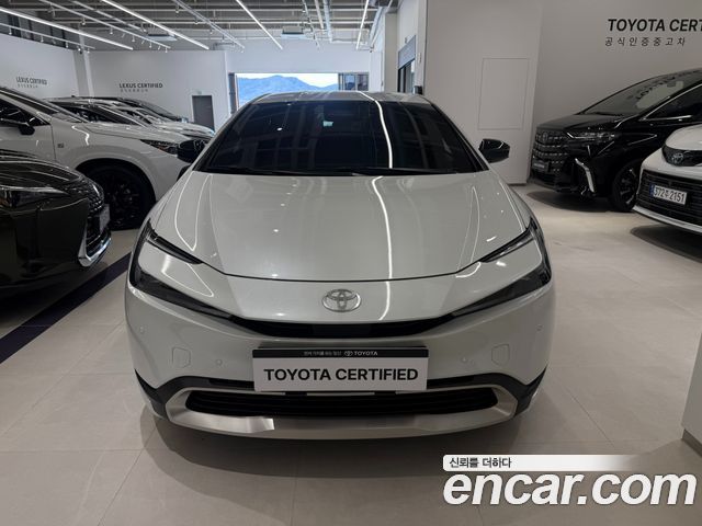 Toyota Prius 2024 — photo 3