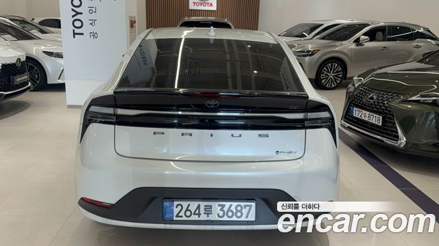 Toyota Prius 2024 — photo 4