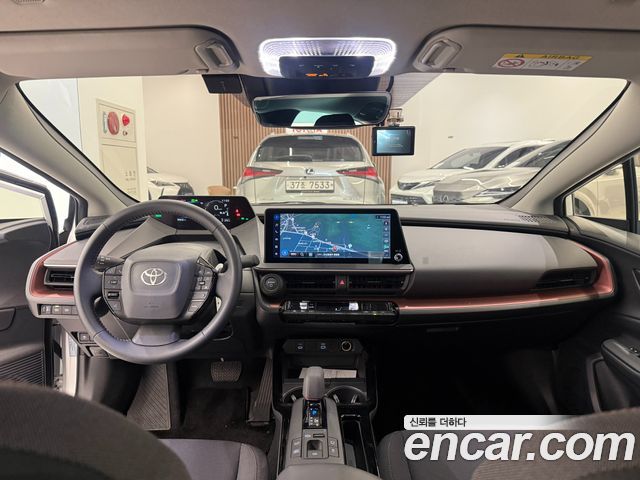 Toyota Prius 2024 — photo 6