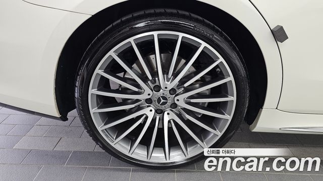 Mercedes-Benz S-Class 2022 — photo 5