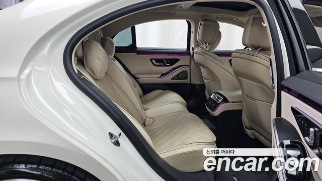 Mercedes-Benz S-Class 2022 — photo 18