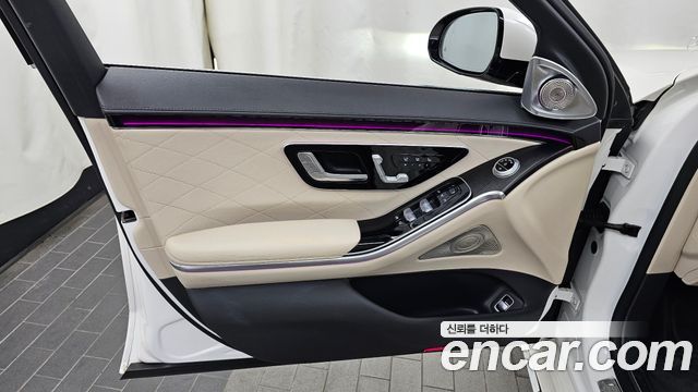 Mercedes-Benz S-Class 2022 — photo 14