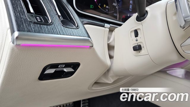 Mercedes-Benz S-Class 2022 — photo 30