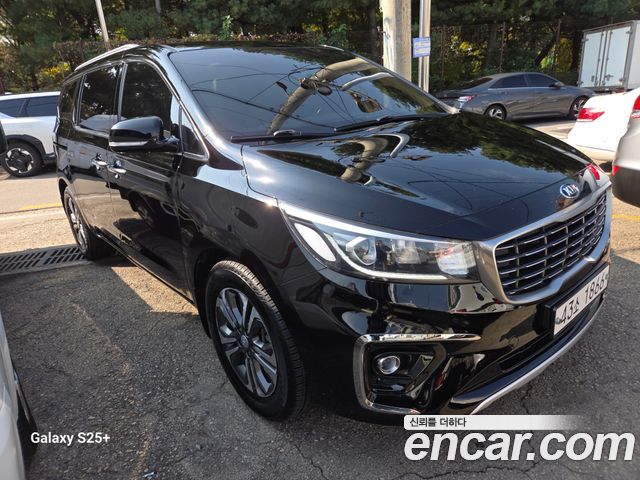 Kia Canival 2019 — photo 2