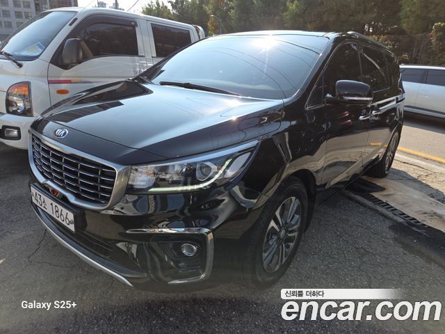 Kia Canival 2019 — photo 3