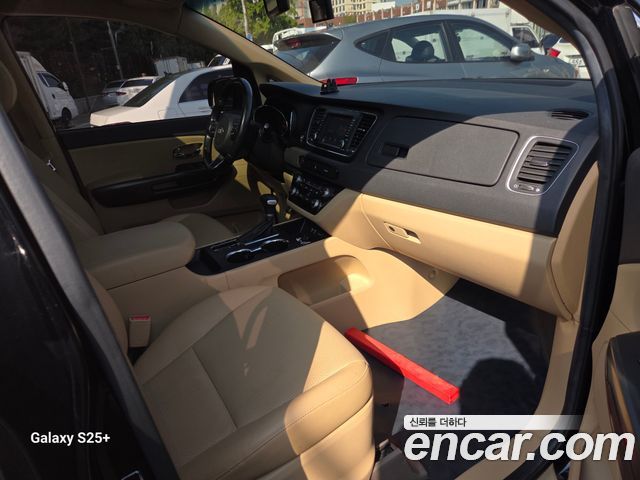 Kia Canival 2019 — photo 7
