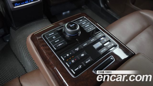 Hyundai Equus 2014 — photo 18