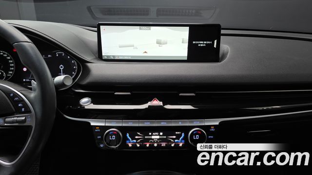 Genesis G80 2022 — photo 20