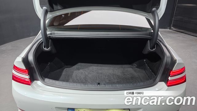 Genesis G80 2022 — photo 26