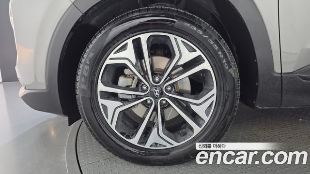 Hyundai Santafe 2019 — photo 5