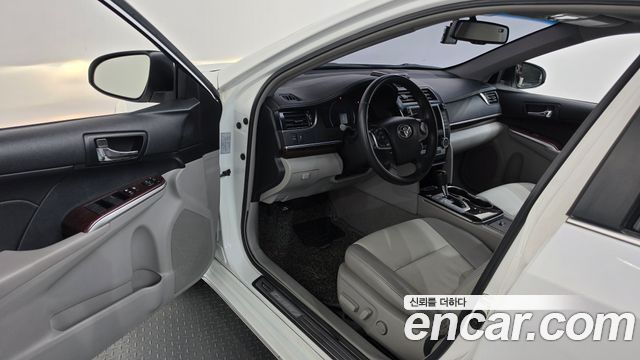 Toyota Camry 2013 — photo 10