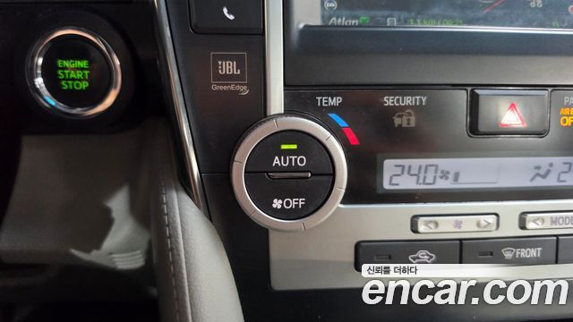 Toyota Camry 2013 — photo 17