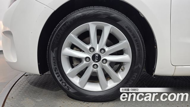 Kia K3 2016 — photo 5