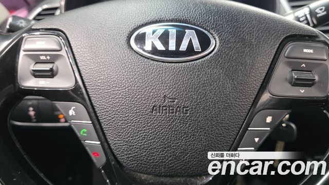 Kia K3 2016 — photo 20