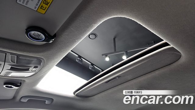 Hyundai AVANTE 2016 — photo 25